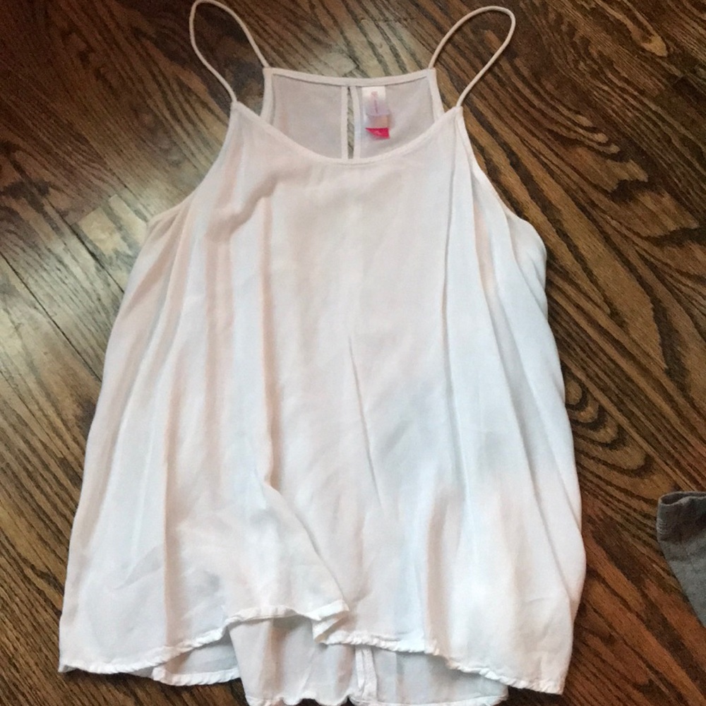women’s shirt